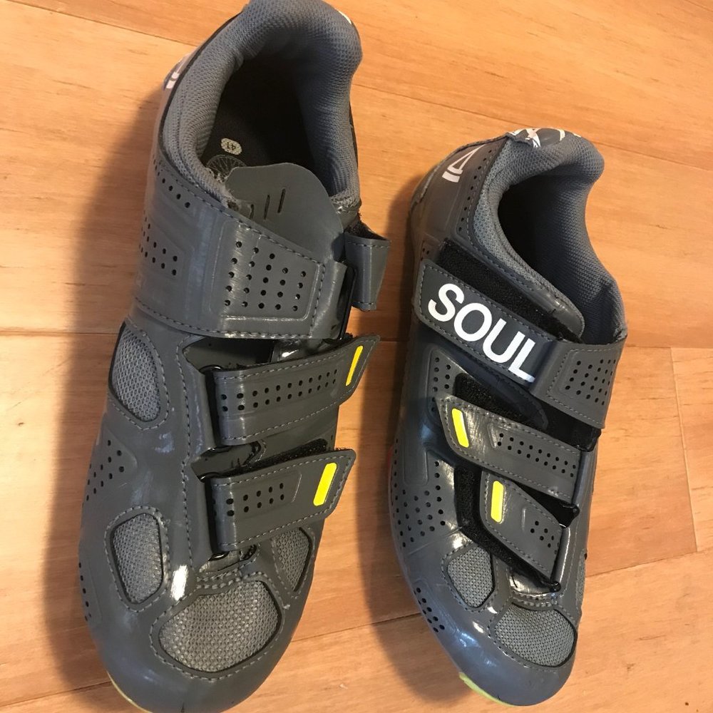 Soul Cycle indoor cycling/ spinning shoes